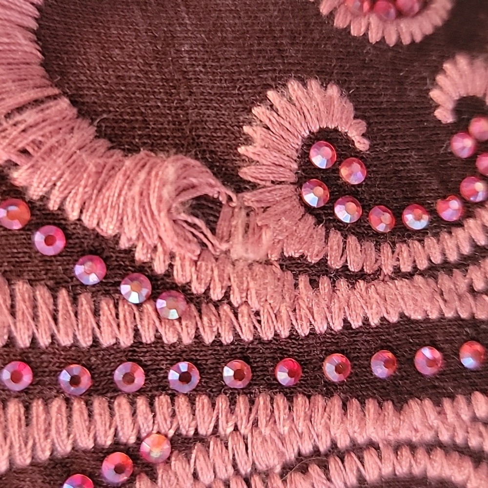 Cute Decorative Tee - Picture 11 of 14